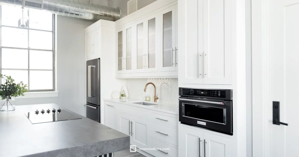 Near-30 inch Oven - Oven Cook Pro