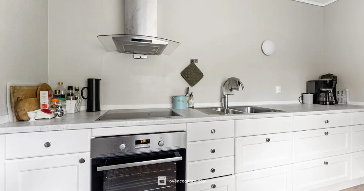 Oven vs Microwave - Oven Cook Pro